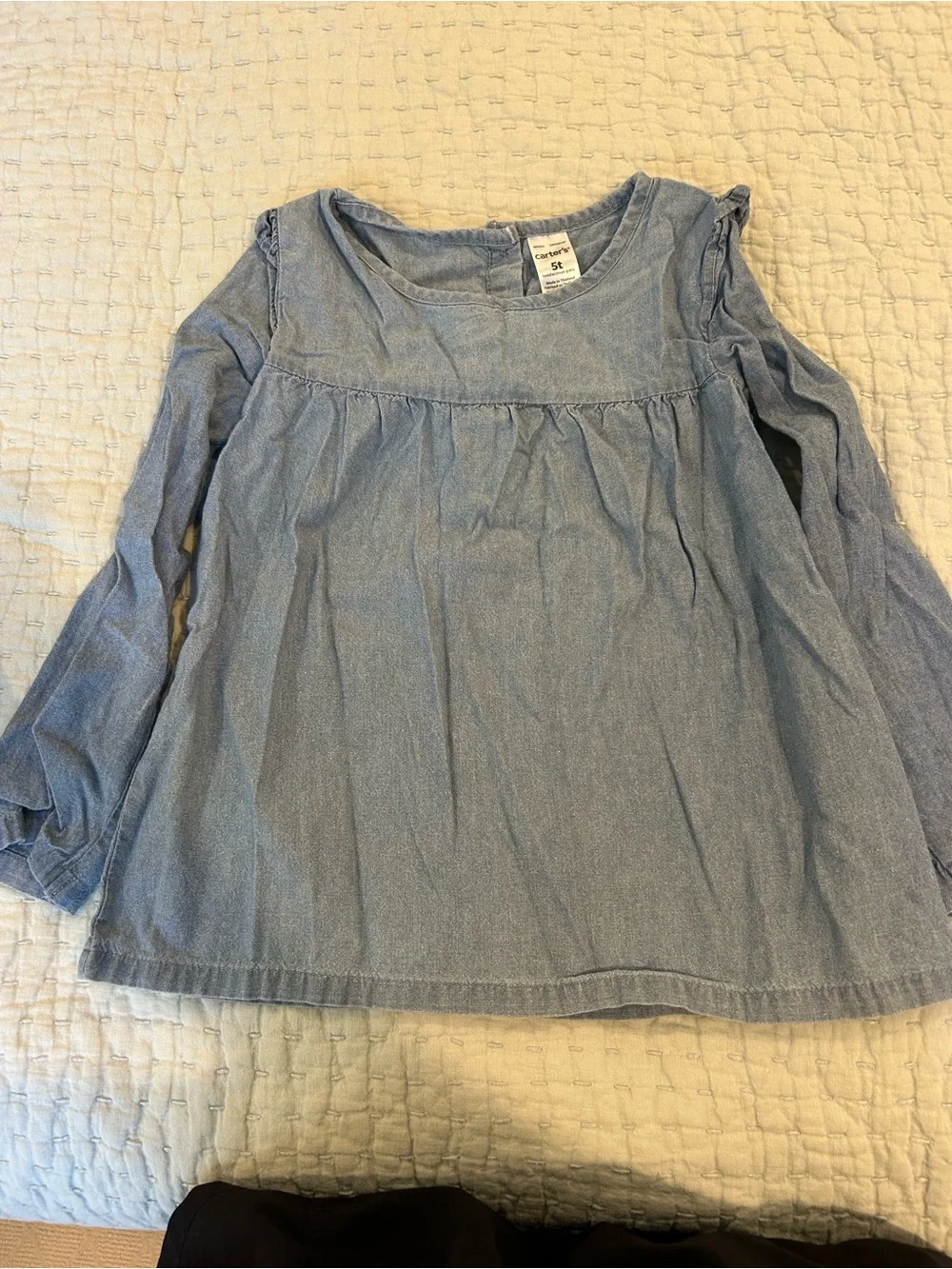 Carter’s girls chambray blouse. Size 5.